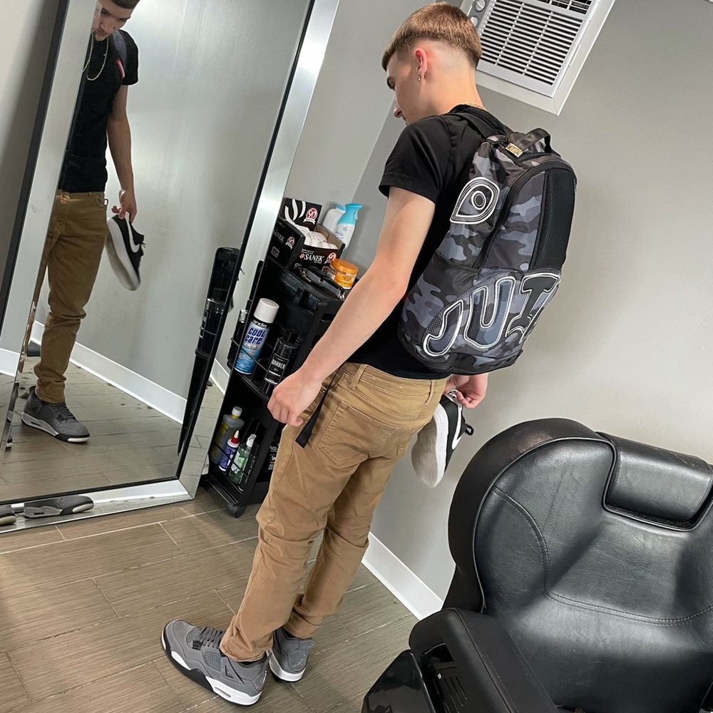 Meet your Posher, Brice